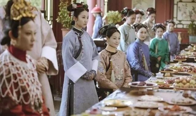 赏赐给|古代皇帝一顿饭几十道菜,那些剩菜又是如何处理的呢?