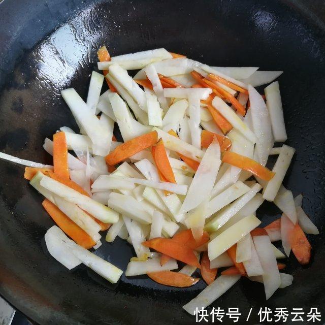 虾仁|虾仁炒苤蓝,清爽小菜