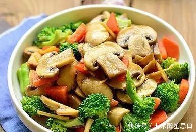  健康|夏季必备开胃又健康的清淡小炒的做法，一吃就停不下！做给家人吃