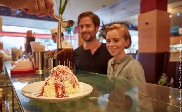  古城堡|60几岁的古城堡之途为什么能一直维持“青春年少”？