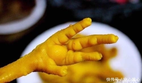 砂锅中|入夏后,可以试试这道菜,爽口不腻有嚼劲,年轻人必备的追剧神器