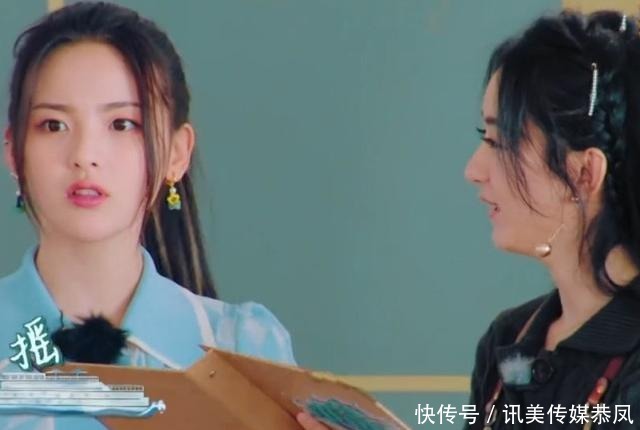  偏心|赵丽颖很偏心，不爱搭理李浩菲，却把杨超越宠成妹妹：看人下菜碟