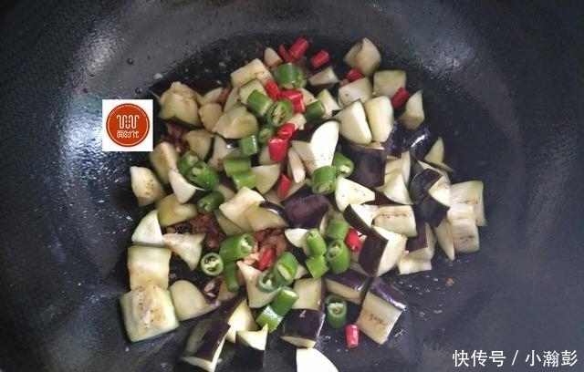 美食生活|我做的烧茄子,不油炸更入味,隔天就做一次,孩子多吃一碗饭!