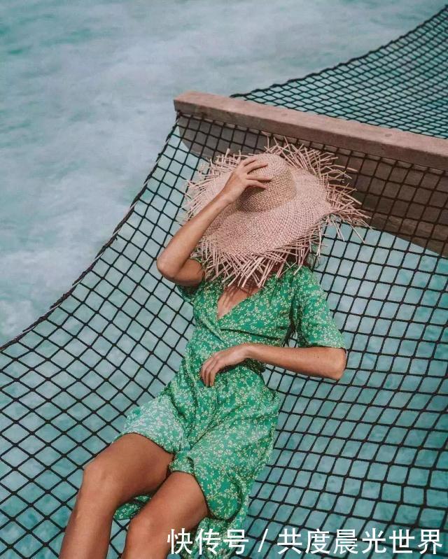 底色|碎花裙怎么挑不俗气