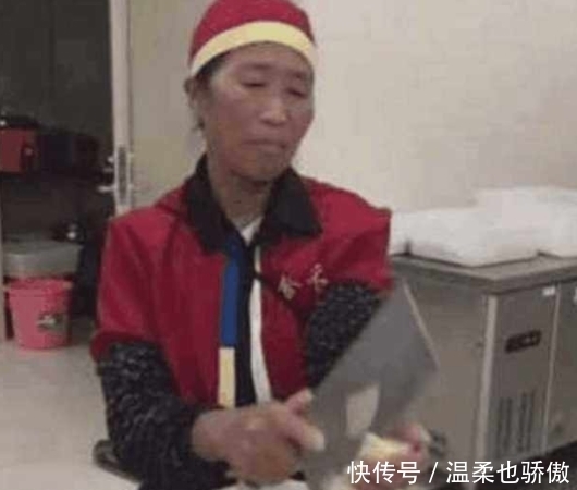 阿姨|饭店新来的配菜阿姨,干活的第一天,就让老板傻了眼