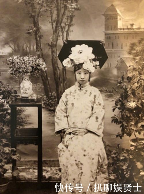 再现|老照片再现清朝格格的真实样貌,图六长相漂亮,图八深得慈禧喜爱