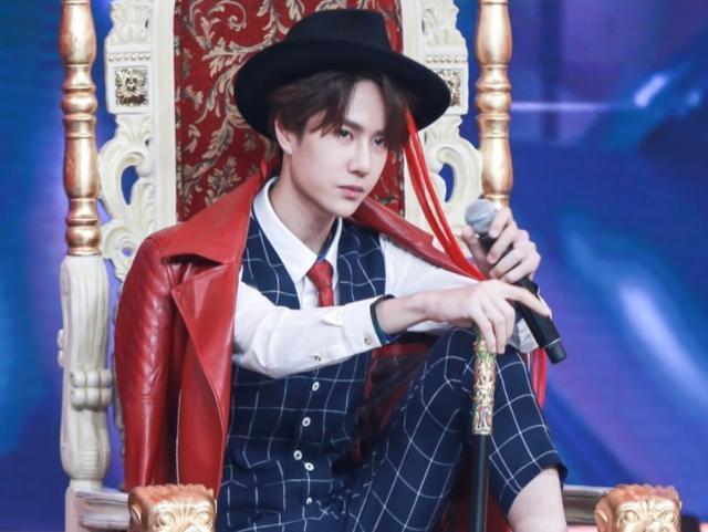 担任|王一博担任街舞队长引争议,专业舞者对其评价诚恳,他很有实力!