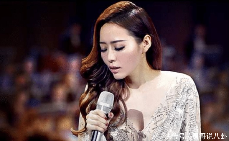 导师|《中国新说唱》首轮争议爆发,新晋导师张靓颖遭到淘汰选手DISS