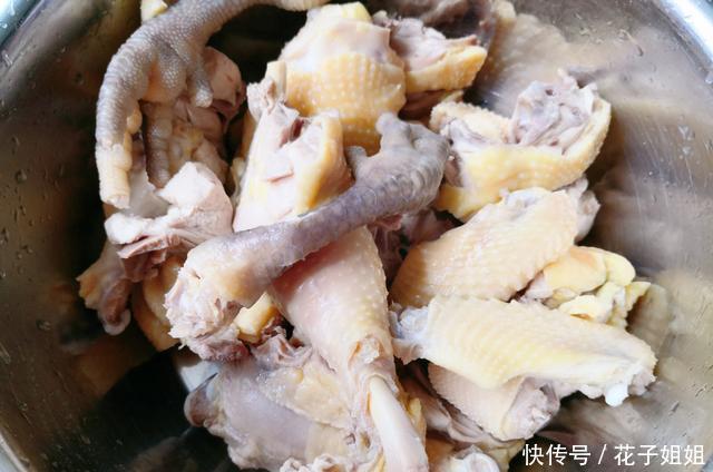  乌脚鸡|中伏，天热湿气重，这两搭配好下饭，鲜香不腥味道赞，做法也不难