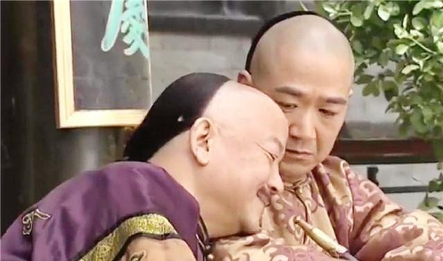 乾隆|“死对头”和珅与纪晓岚,一个做到领班军机大臣,另一个呢