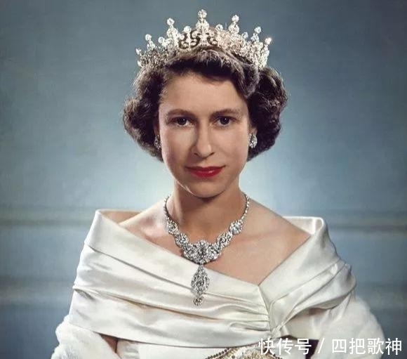 搭配|英女王的珠宝有些不吉利?原材料取自坟墓,由2000颗钻石珍珠组成