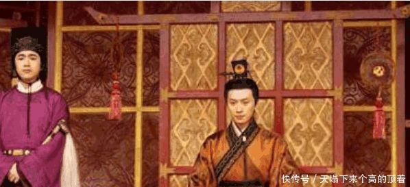  好听|此人姓名太土，皇帝给他加个偏旁，名字好听多了，还成为一代名将