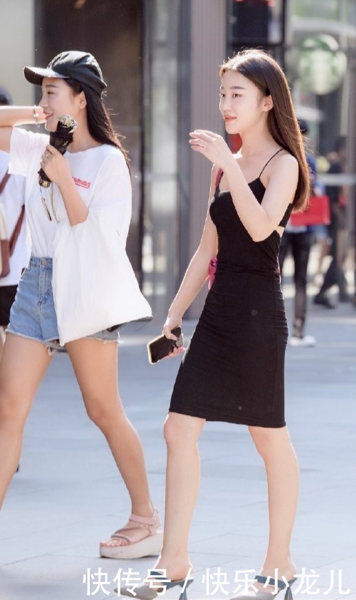  秋裤|穿搭：小妹妹，粉色头发哪里做的？把秋裤穿出丝袜的感觉