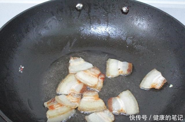 简单|春天，我常做这菜给家人吃，简单好吃，营养吸收好，全家都爱！