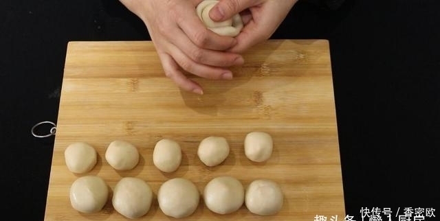 外皮|在家不出门,教你红薯饼的新做法,外皮酥的掉渣,看到它口水直流