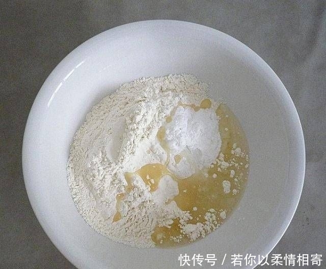  上保鲜膜|抹茶酥和我自己做的红曲糕点，不油腻