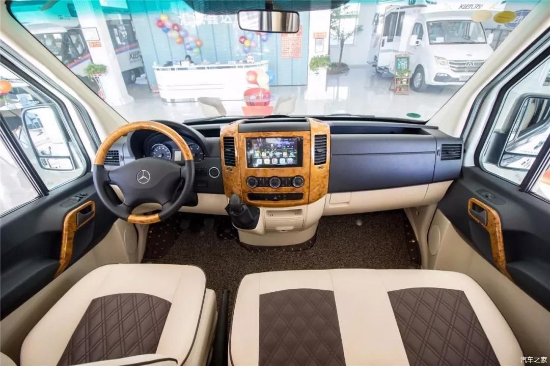  房车|B型房车中的豪华款，商用享受，家用惬意，做功精细