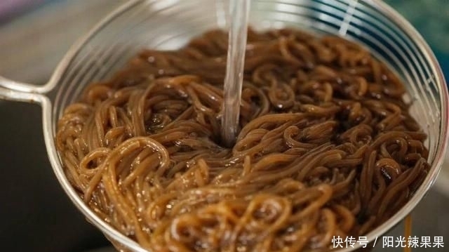  TUT|恐怖故事！网购了全国的酸汤，每天都忍不住多吃一碗饭TUT