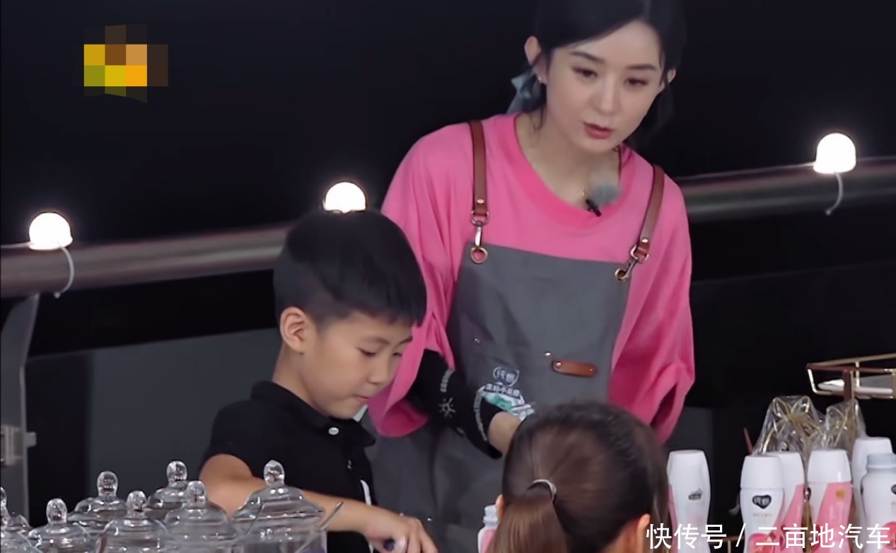 更多|《中餐厅》客人吐槽排骨没有熟,赵丽颖良心举动博好感