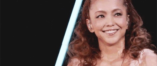 女星|硬凹白瘦幼少女人设的女星,在“辣妹风”面前堪比索然无味豆芽菜