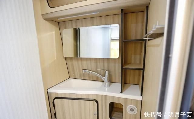 款车|卡其色金属漆涂装一款最接近欧洲设计理念的房车