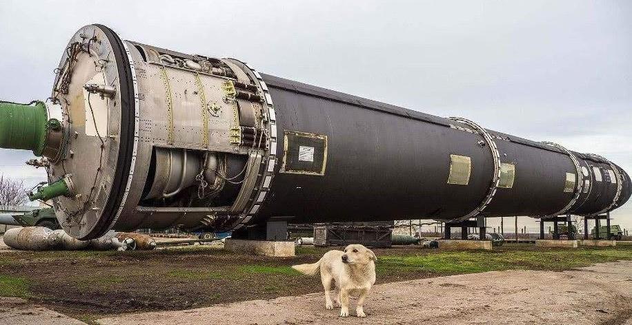 军工企业|领土只有中国16分之一,却储备2500枚核弹,总量是我国的5倍