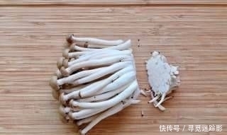  酸爽可口|我怎么能吃油浸蟹味菇拌烤茄子