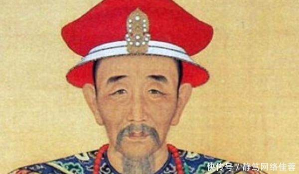 睡觉|最爱加班的皇帝，一个加班不睡觉，另一个加班连衣服都顾不上补