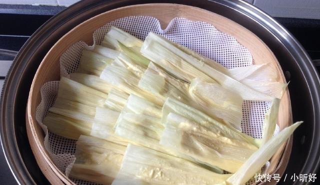 香甜|玉米别再啃着吃了,换个做法,香甜软糯,孩子最爱吃
