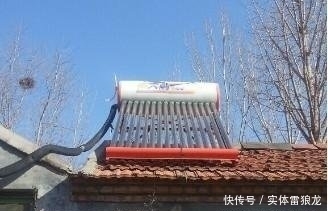  房顶|为何农村房顶“太阳能”都消失了农村人受不了此3个大缺点