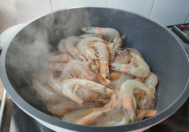  中餐厅|《中餐厅》中黄晓明最拿手的茄汁大虾，做起来非常简单又好吃