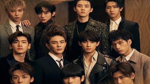 何洛洛|继何洛洛改名后,周震南也开始改名了,看到他的新名字改的真好