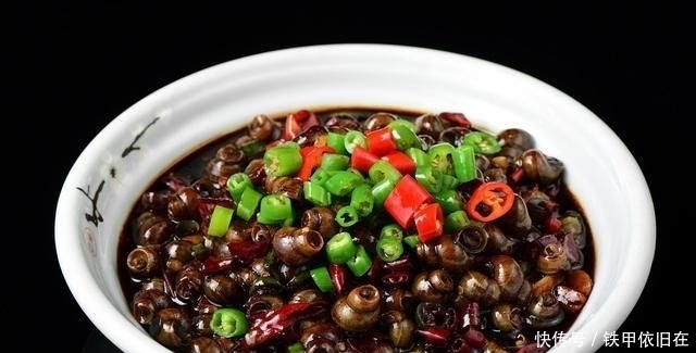  时别|炒田螺时别只会加水了,换成“它”,去腥提鲜味,一人一盘不解馋