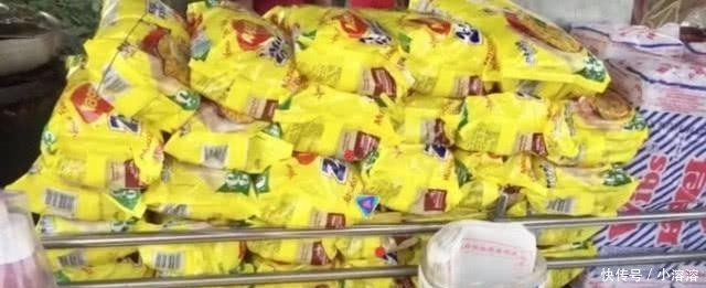 印度人|在印度只有土豪才吃得起泡面, 来看印度人是如何吃泡面的