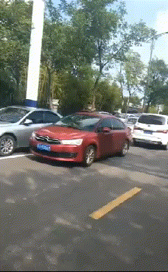 日子|搞笑GIF:这些日子受尽了多少委屈,在老丈人面前哭成这样啊。