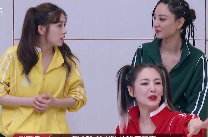 王霏霏和宁|五公队长投票时,张雨绮为何写宁静和王霏霏其实处处是心机