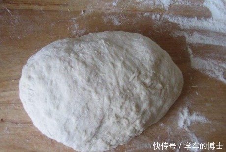 好吃|手把手教你炸油条,不加明矾不用发酵,油条蓬松香酥,好吃还健康