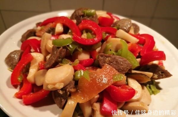 做法|你不知道的杏鲍菇烧牛肉！做法简单易学，更是色香味俱全