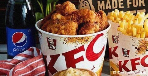 过程|英国肯德基员工展示肉汁制作过程,网友直呼恶心表示再也不吃了