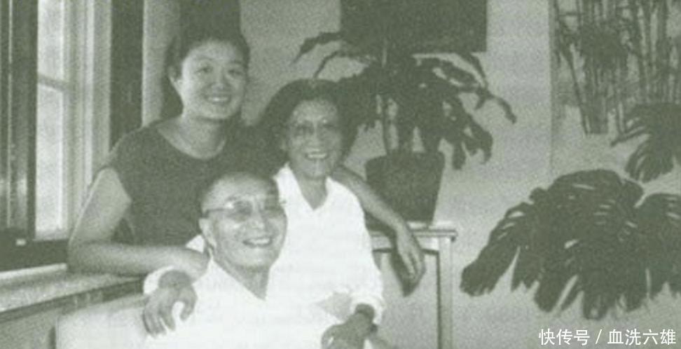  保障他|开国上将不满警车为自己开路, 说你们耍什么威风! 老百姓不会害我！