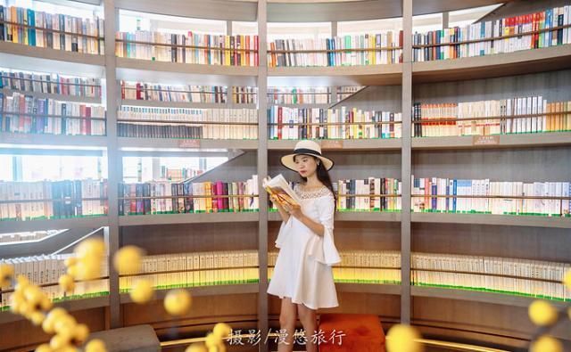  爱上读书馆|三亚，一个去了就不想走的城市4天3晚，带你玩转三亚精华