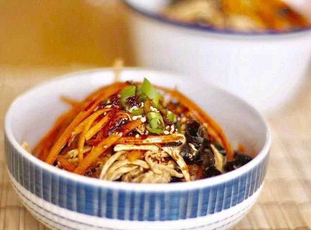  朋友|鸡肉中最鲜嫩的肉，如何做出朋友们都喜爱的下饭美食呢？看这里