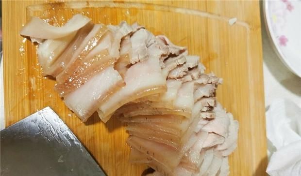 做出来的回|大厨教你做正宗回锅肉,第1步就要掌握好,出锅香、辣、不油腻