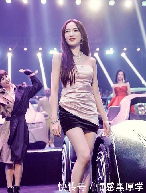  晚会|芒果台晚会运镜对比，女艺人角度刁钻，先尊重女性再“乘风破浪”