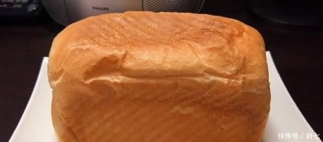  柔软|美食如此简单：一碗面粉一袋牛奶，教你在家做吐司，柔软拉丝有弹性！
