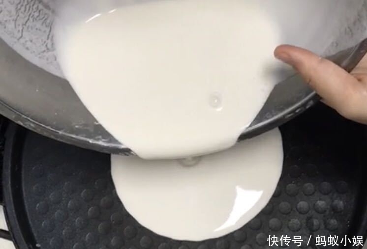  不用|凉皮学会这样做，不用揉面也不用洗面，简单快速，又入口筋道