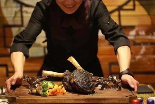 牛肉都|同样是牛肉,为啥西餐吃一块牛排就饱,中国火锅吃两盘牛肉还不够