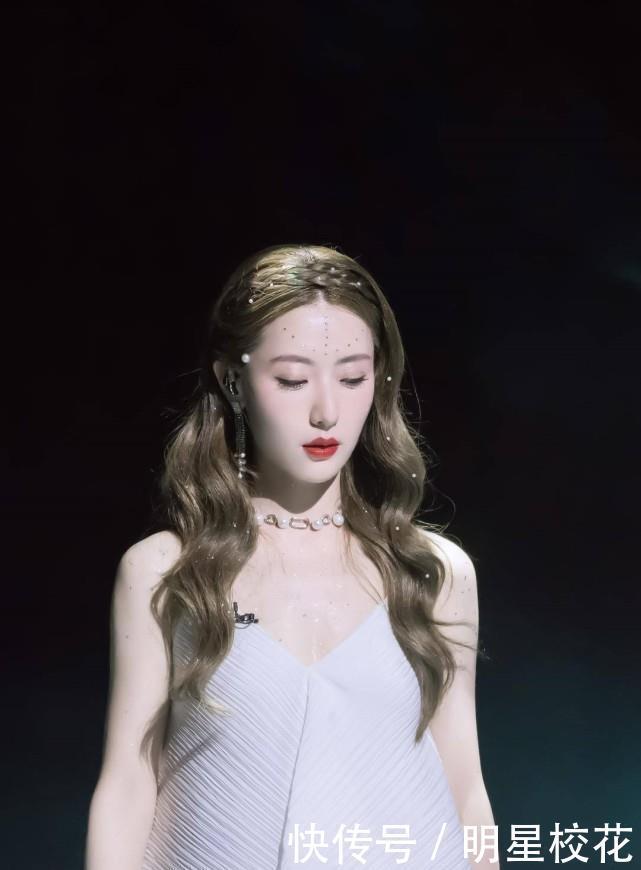 喜爱|《乘风破浪》二公观众喜爱度:宁静万茜无悬念,伊能静离谱