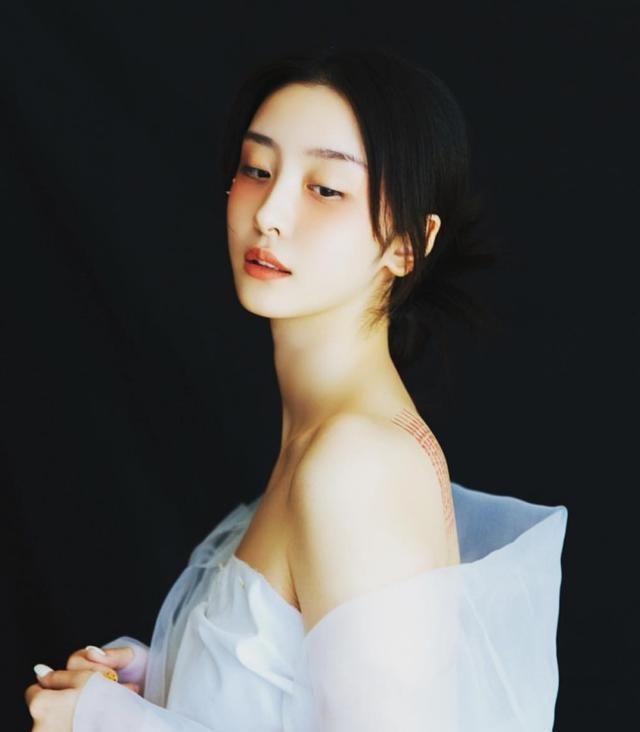  霸气|THE9成员赵小棠穿搭汇总，私服穿搭衣品吸睛，一张冷漠脸霸气十足