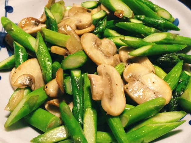  口臭|芦笋搭配它一起炒，准时上厕所，胖人越来越瘦，口臭消失，减体重